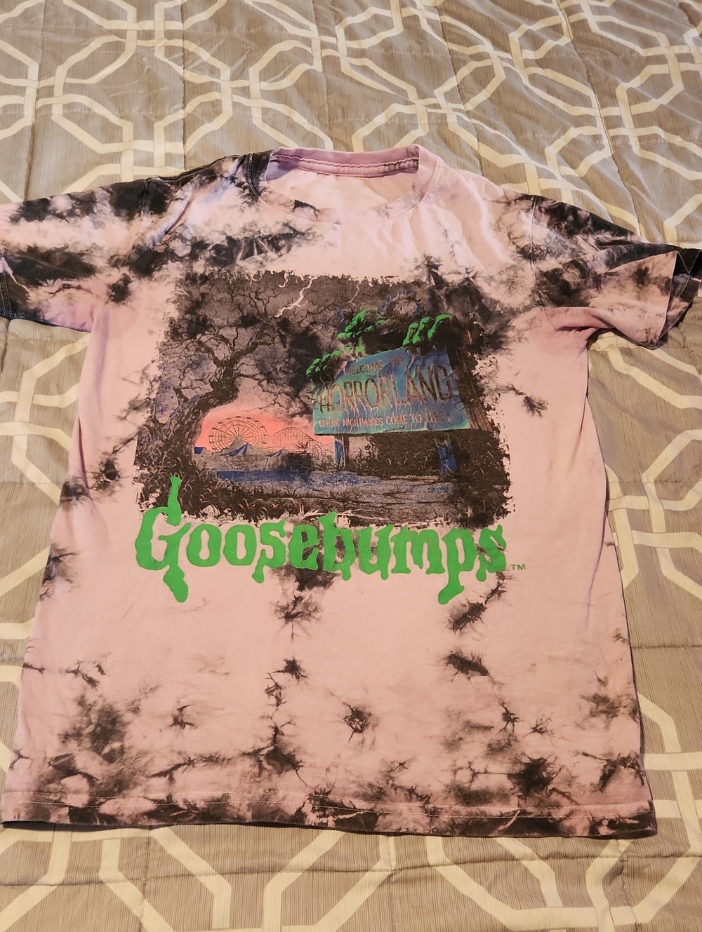 Goosebumps Pink Tie-Dye Graphic T-Shirt Ladies S/P